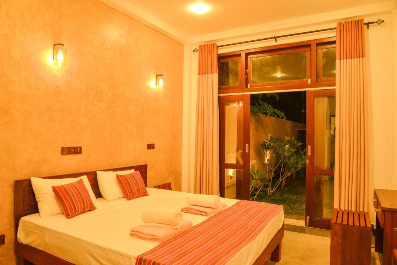 Yehen'S Villa Unawatuna Exterior photo